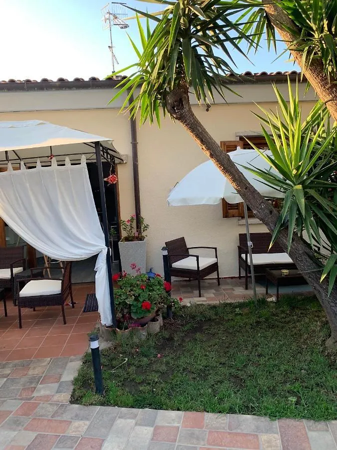 Brezza Di Mare Bed & Breakfast San Teodoro  0*, San Teodoro (Sardinia)
