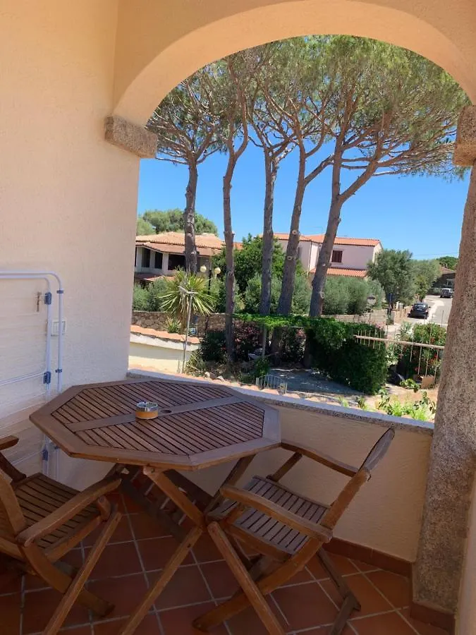 Brezza Di Mare Bed & Breakfast San Teodoro  Italy