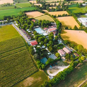https://campeggio-trevisago.it-lombardy.com